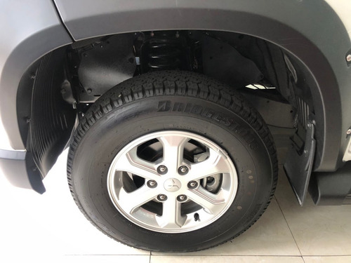 Imagen 9 de 12 de Mitsubishi L200