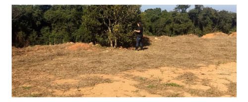 Terreno Com 1000 Metros Quadrados, Com Terraplanagem.