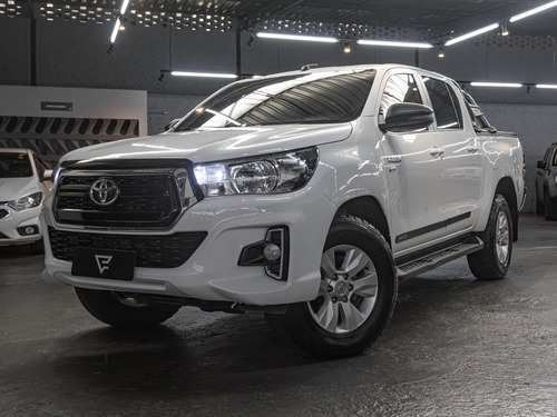 Toyota Hilux 2.7 Sr Cab. Dupla 4x2 Flex Aut. 4p