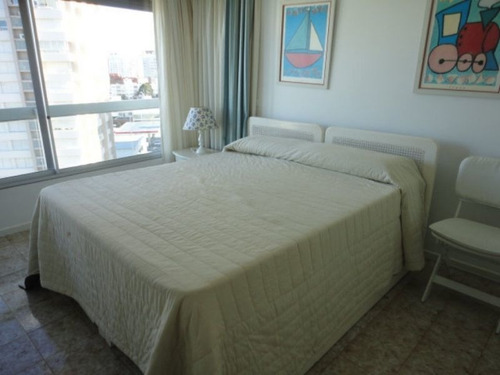 Venta De Apartamento 3 Dormitorios En Playa Mansa