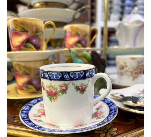 Taza De Café Royal Doulton Guirnalda Rosas Guarda Azul C1950