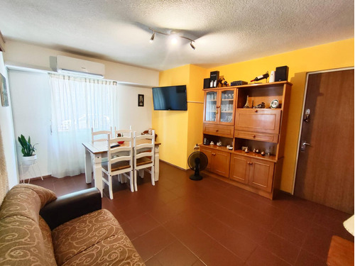Apartamento De 2 Dormitorios En Palermo Planta Baja