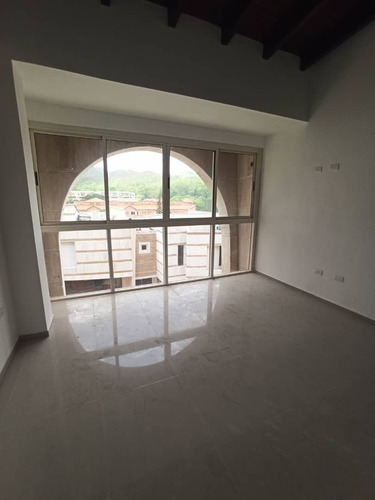Excelente Townhouse En Terrazas Del Country Res Mikonos
