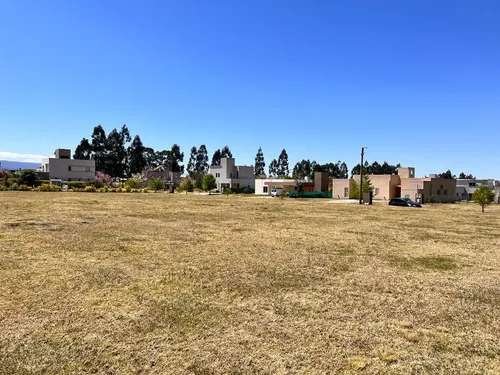 Amplio Terreno En Country La Herencia, Los Nogales. Con Escritura! Recibe Vehículo - foto 1