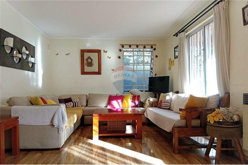 Espaciosa Casa 3d+3b En Lo Campino