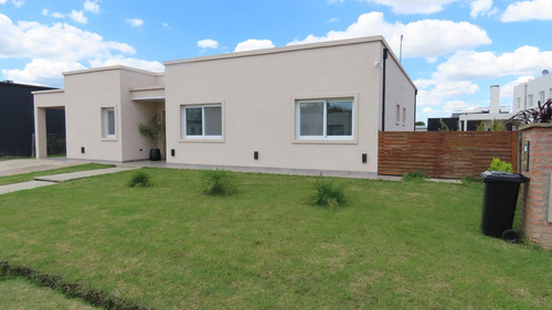 Casa En Venta En Santa Isabel 2 Con Terminaciones De Calidad