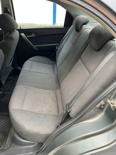 Imagen 10 de 13 de Chevrolet Aveo Lt