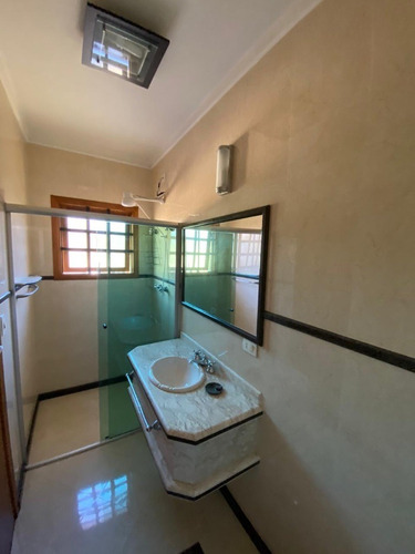 Casa À Venda Na Rua Das Nogueiras, Jardim, Santo André - Sp - Liv-8626