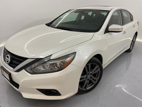 Nissan Altima 4 Pts. Advance, L4, Cvt, Climatronic, Pie 2018