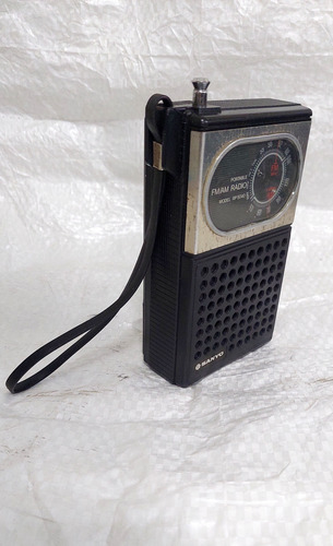 Sanyo Rp-5040 Rádio Portátil Pilha Antigo Am Fm Funcionando Preto (Usado)