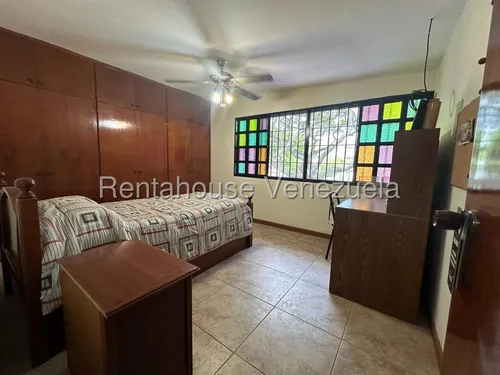 Casa En Venta Montalbán