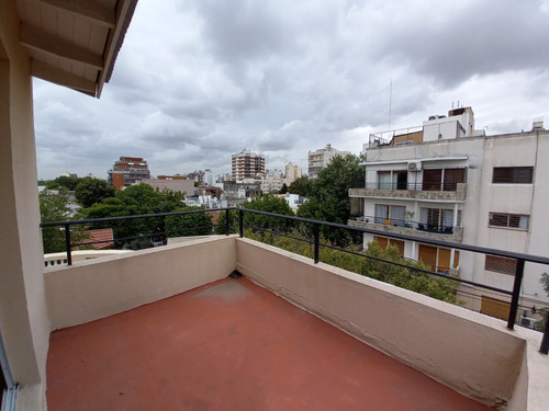 Imagen 10 de 11 de Moderno Ph 2 Amb. En Flores Con Terraza Y Parrilla