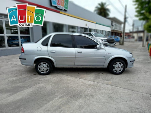Chevrolet Corsa Super 2011 Gris Plata 4 Puertas