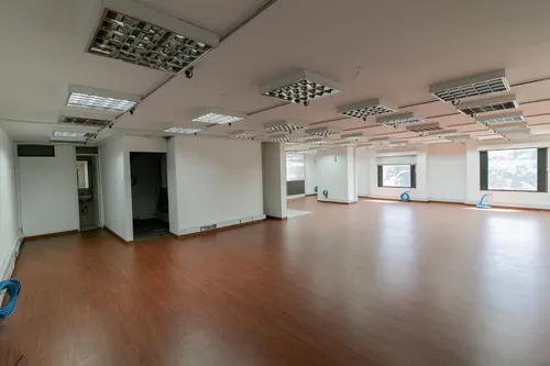 Oficina En Arriendo En Porciúncula. Cod A1021308