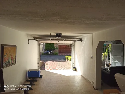 Se Vende Cómoda Casa En La Castellana Primer Piso
