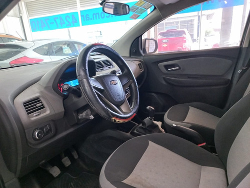 Imagen 3 de 15 de Chevrolet Spin Lt