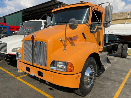 Kenworth T300 Chasis Cabina Naranja