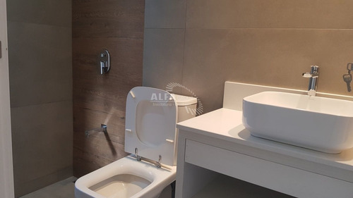 Imagen 12 de 23 de Casa En Venta En Playa Mansa - Punta Del Este