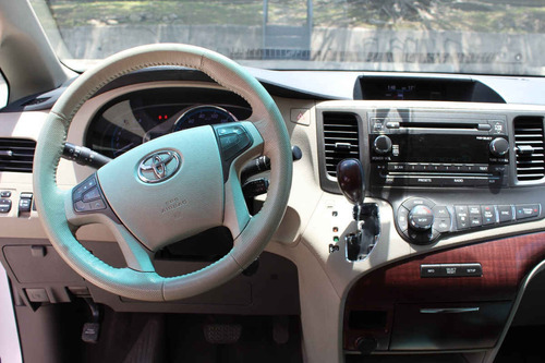 Imagen 14 de 15 de Toyota Sienna 2011 5p Xle Aut