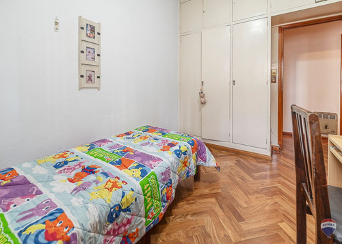 3 Amb Y Medio En Balvanera. Funcional Con 2 Baños