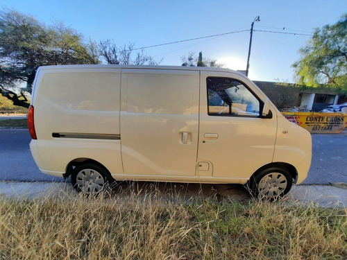 Imagen 4 de 10 de Lifan Foison Cargo 1.3 92cv 2017