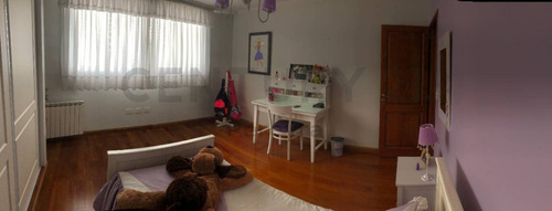 Imagen 30 de 30 de 58 Entre 12 Y 13. Penthouse 5 Dormitorios En Venta, La Plata.-