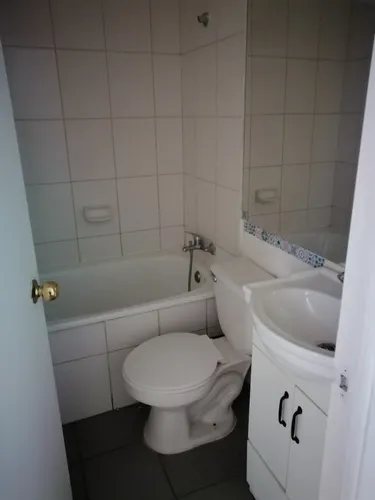 3 Dormitorios, 2 Baños, Prox Metro Hospitales