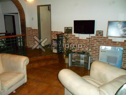 Imagen 3 de 10 de Oportunidad! Precio Económico, Gran Lote! N. Correa 400
