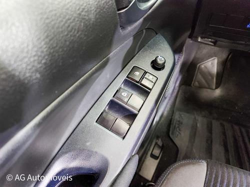 Toyota Yaris 1.3 16V FLEX XL LIVE MULTIDRIVE