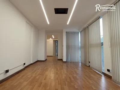 Oficina en arriendo