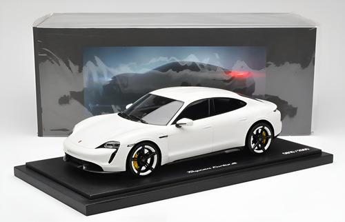 Auto A Escala Porsche Taycan Turbo S Escala 1:18 Blanco