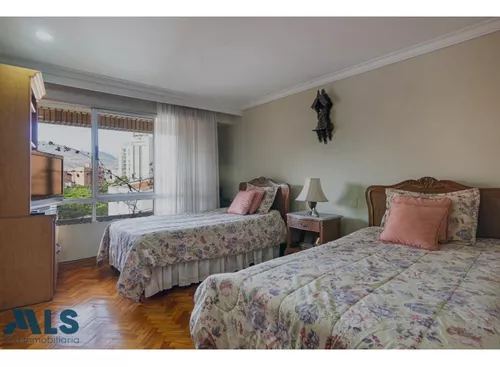 Apartamento En Sector De Laureles(mls#245497)