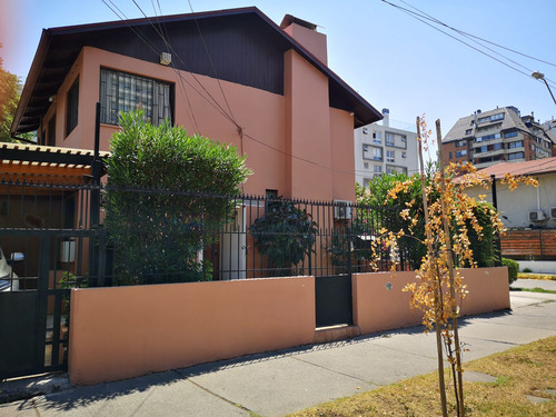 Hermosa Casa En Ñuñoa , Excelente Barrio