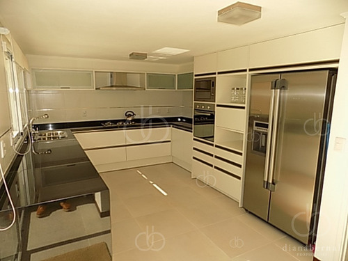 Imagen 15 de 19 de Casa De 4 Dormitorios Y Piscina Climatizada En Punta Del Este, Playa Mansa.