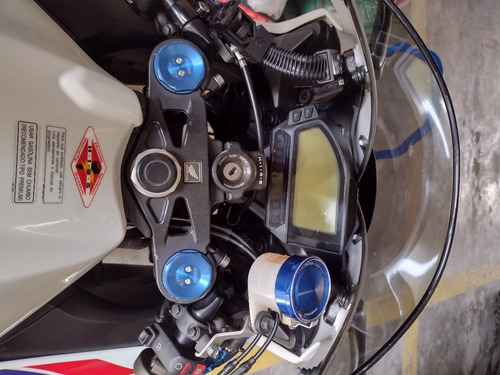 Imagem 4 de 12 de Honda Cbr 1000rr Fireblade Serie 20 Anos Aniversary