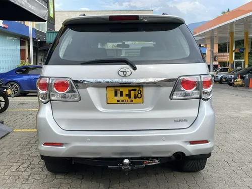 Toyota Fortuner 2.7l 4x2