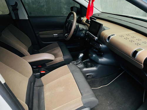Imagen 11 de 15 de Citroën C4 Cactus 2017 1.2 Puretech 110 At6 S&s Shine