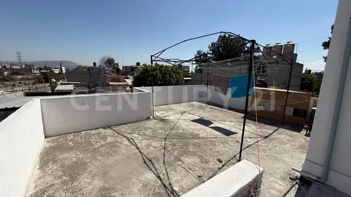 Venta De Casa Remodelada En Jardines De Morelos Secc. Flores
