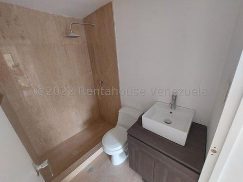 Apartamento A Estrenar En Obra Blanca, En Country Club, En Venta 23-25367
