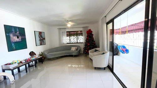 Apartamento En Ensanche Naco En Venta 