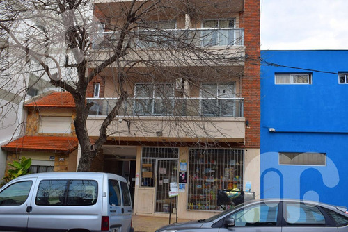 Imagen 2 de 12 de Venta Departamento - La Plata