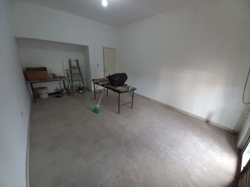 2 Locales Y Dpto Con Fondo + Dptos A Terminar En Planta Alta