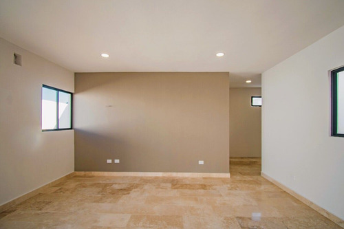 Casa De Una Planta, 3 Recámaras Y Piscina En Venta En Chacté Residencial, Dzitya