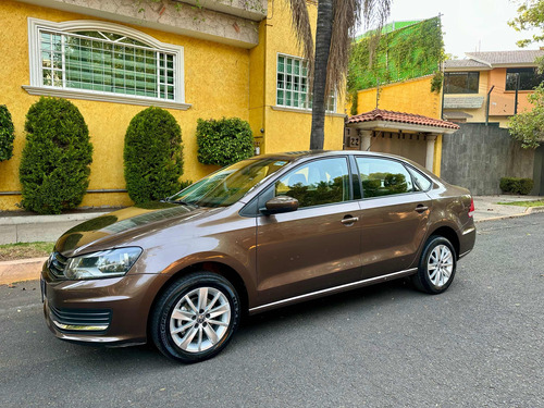 Volkswagen Vento 1.6 Confortline At