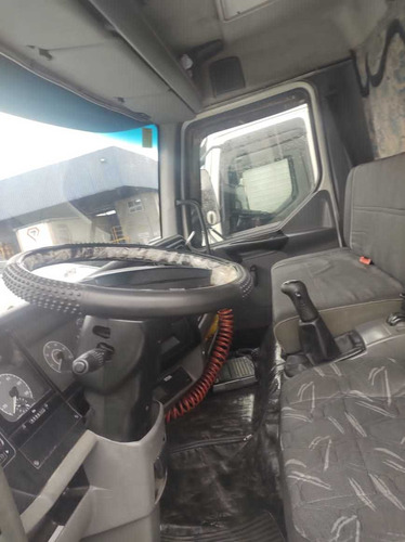 Imagem 6 de 10 de Volvo Vm 17-240