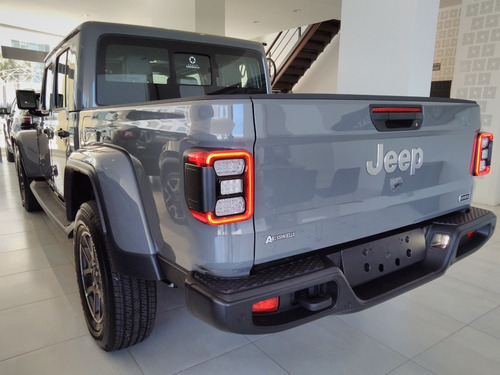 Imagen 5 de 15 de Jeep Gladiator Overland 3.6l At8 4x4 Entrega Inmediata Fp