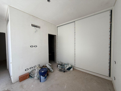 Casa En Venta De 3 Dormitorios En Balcarce 1456, Rosario