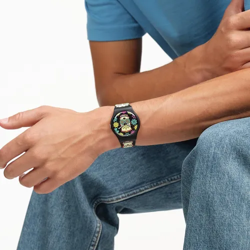Reloj Swatch Simpsons Halloween Unisex Cuarzo Negro