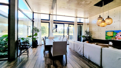 Imagen 3 de 29 de Casa Cuatro Ambientes Con Piscina Climatizada