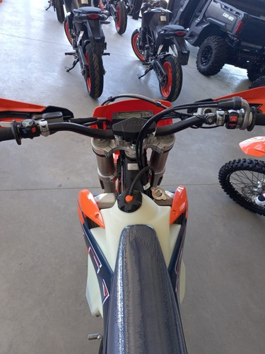 Imagen 3 de 17 de Ktm Exc F 350 2022 Exclusiva En Motoswift